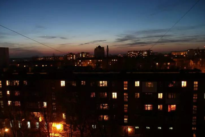 8 способів дистанційно дізнатися, чи є вдома світло